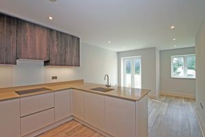 Fir Tree Court, Limpsfield Road